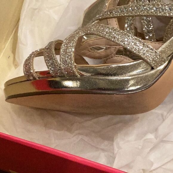 Touch of Nina Vionna Metallic Gold Sparkle Party Sandal Heels 8.5 - Picture 15 of 15